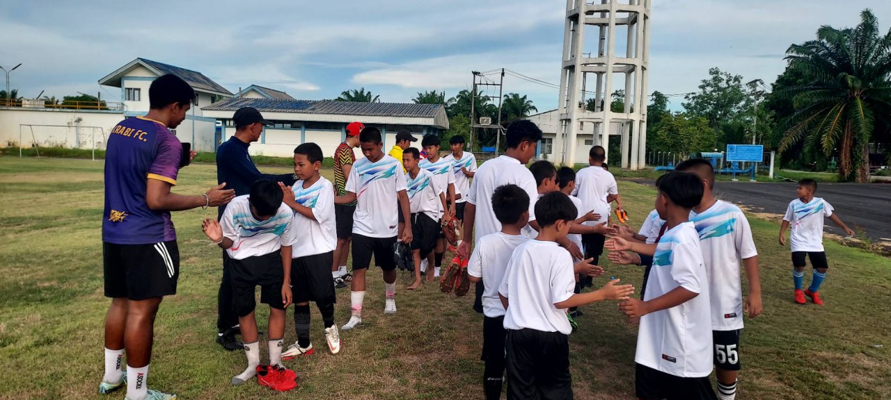 โครงการท้องถิ่นไทยร่วมใจแก้ไขบัญหายาเสพติดอย่างยั่งยืนด้วยกีฬาฟุตบอลสู่ความเป็นเลิศ ประจำปีงบประมาณ พ.ศ.2567 ระหว่างวันที่ 17 - 21 มิถุนายน 2567
