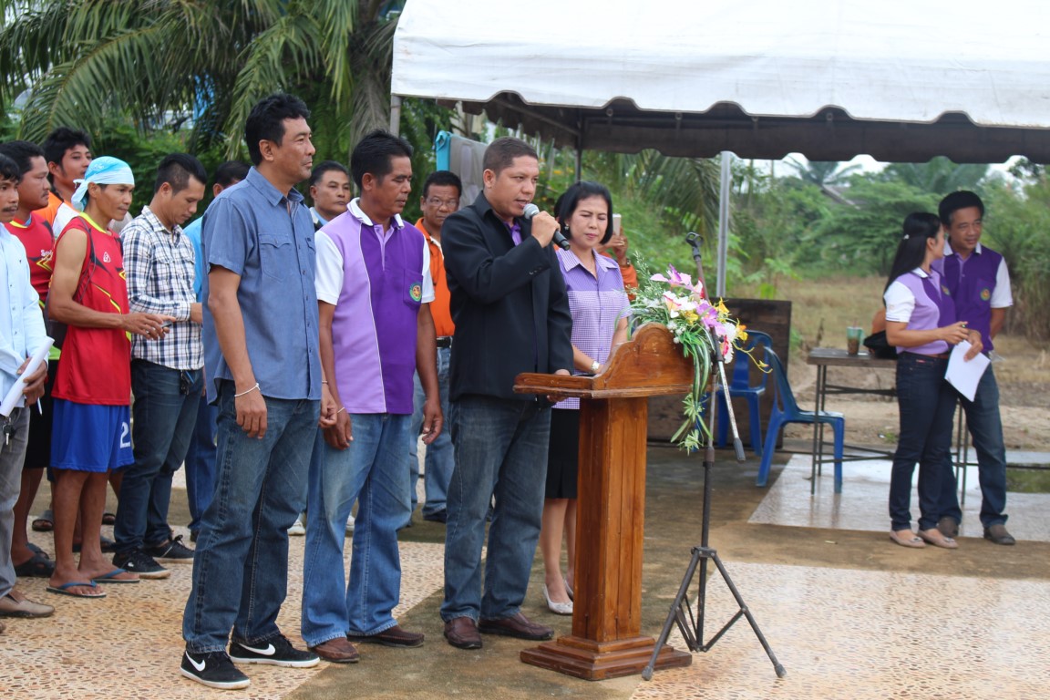งานประเพณีลอยกระทงและแข่งขันเรือยาว ประจำปี 2558 เทศบาลตำบลย่านดินแดง