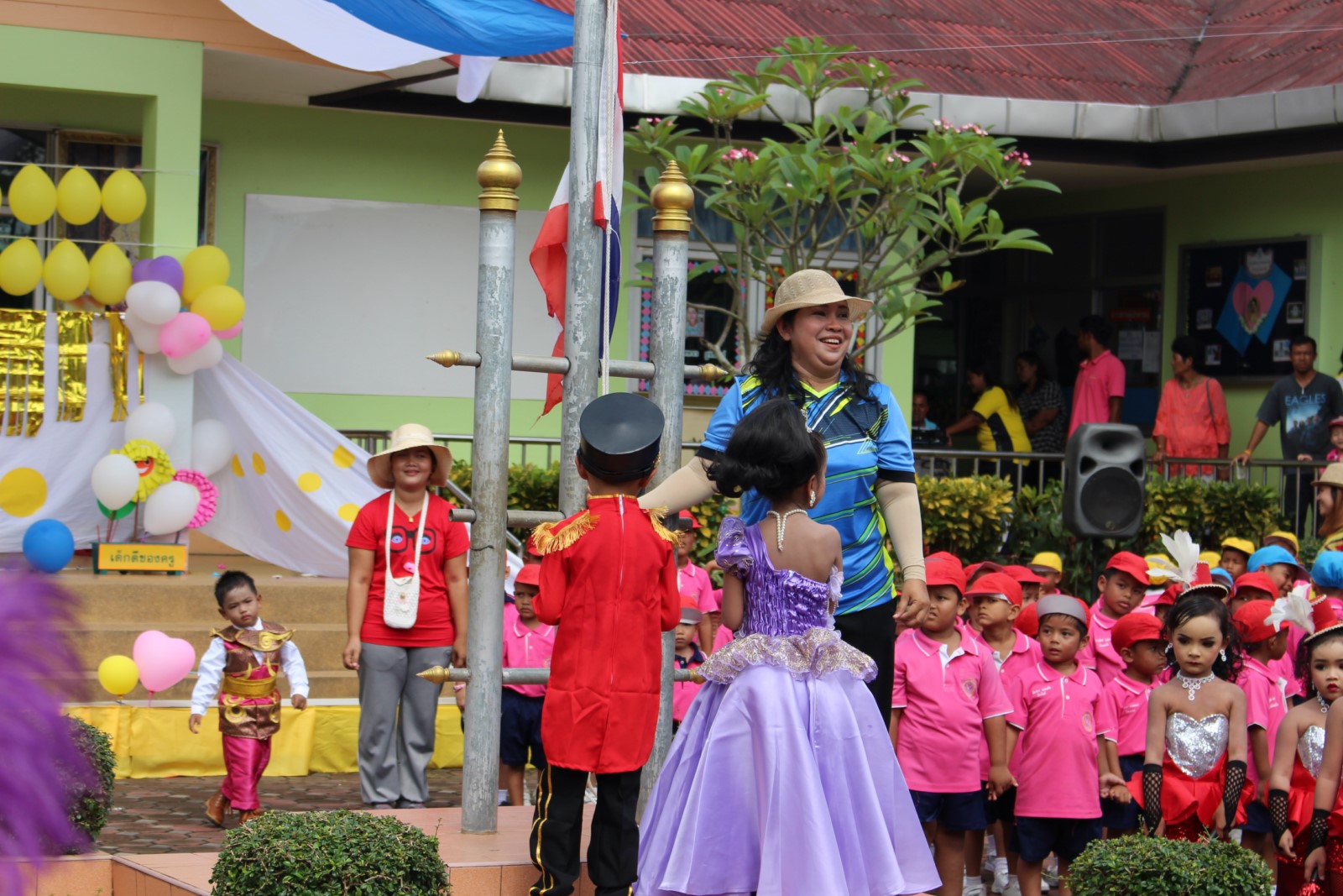 กิจกรรมกีฬาสีโรงเรียนอนุบาลเทศบาลตำบลย่านดินแดง